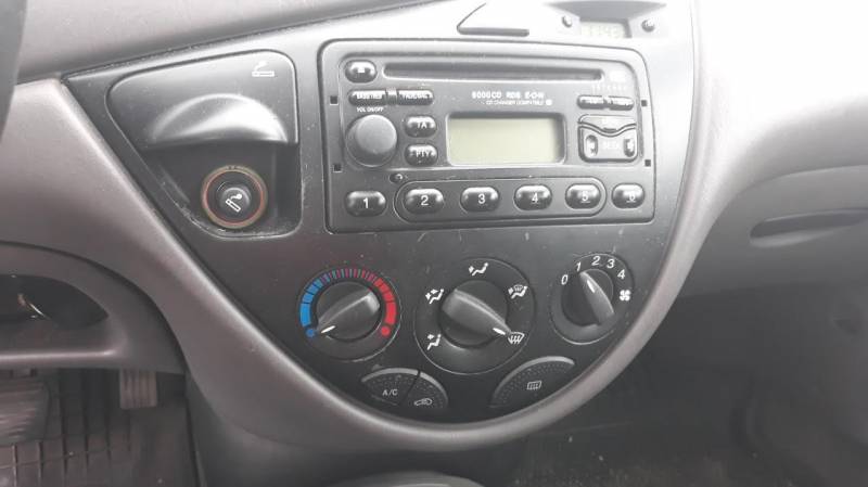 ox_ford-focus-mk3-kombi-16i-99r-skoczow