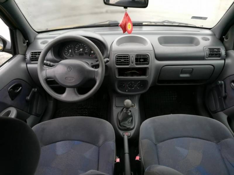 ox_renault-clio-12-benzyba-nowy-przeglad-tanio