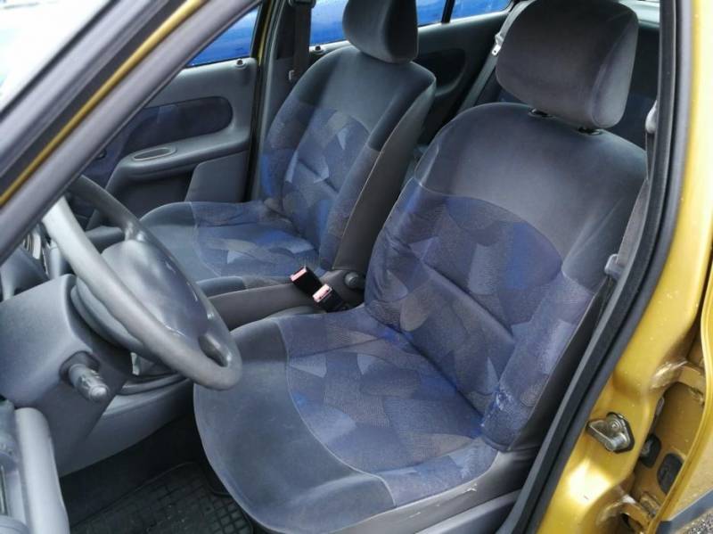 ox_renault-clio-12-benzyba-nowy-przeglad-tanio