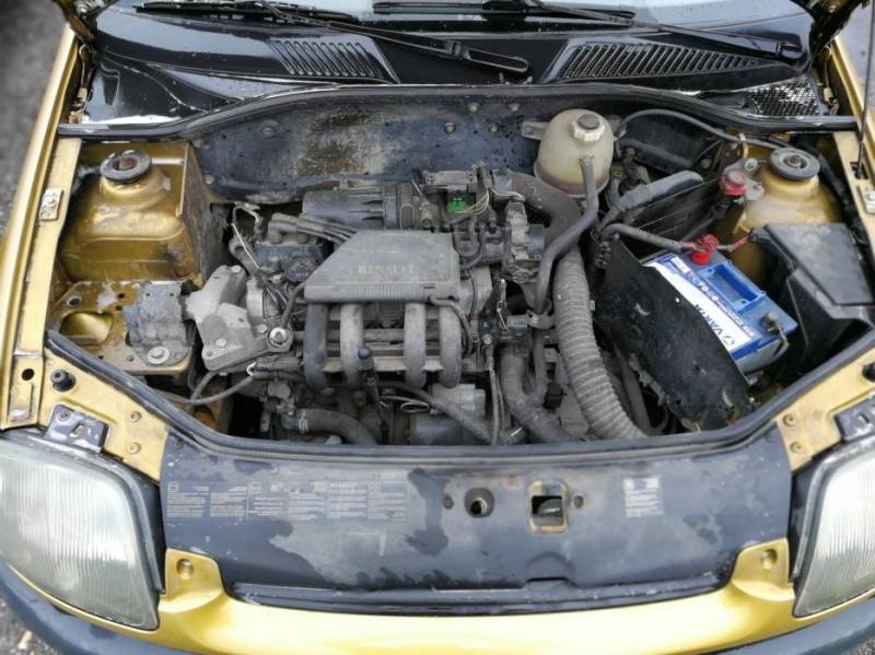 ox_renault-clio-12-benzyba-nowy-przeglad-tanio