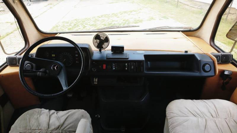 ox_camper-mercedes-207d-tabert-camping-orginal-nadwozie