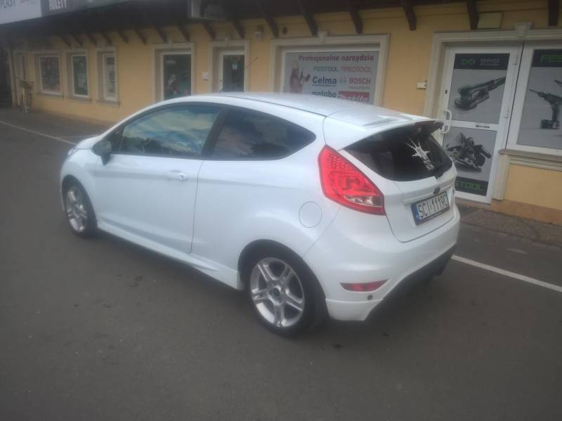 ox_ford-fiesta-mk7-2010r-st-16-benzyna