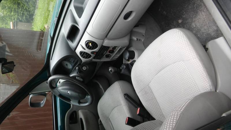 ox_sprzedam-renault-kangoo-2005-r-15-cdi