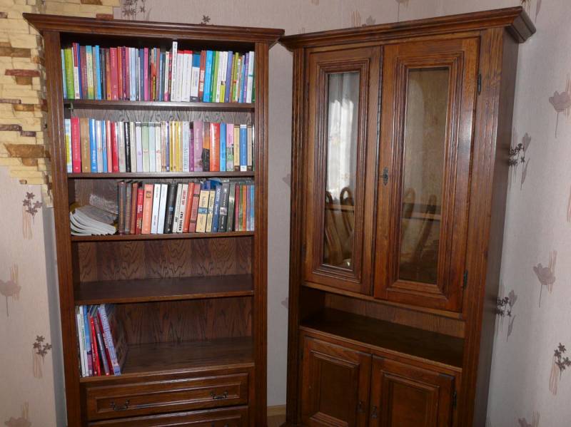 ox_sprzedam-tanio-debowa-witrynkebiblioteczke
