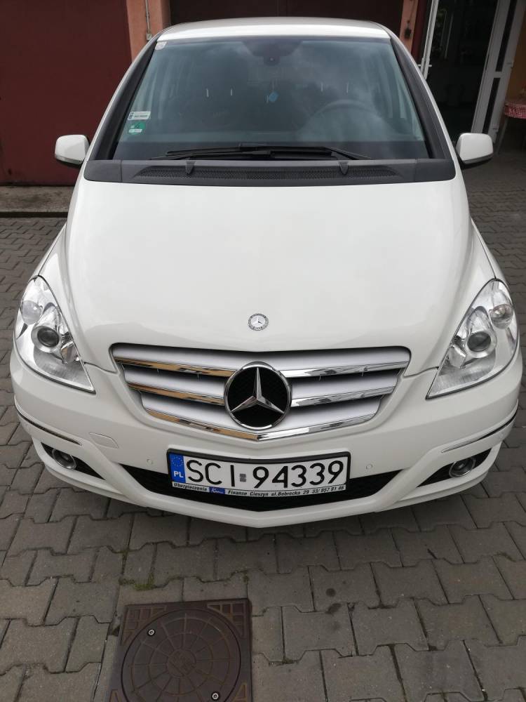 ox_samochod-osobowy-mercedes-klb-160