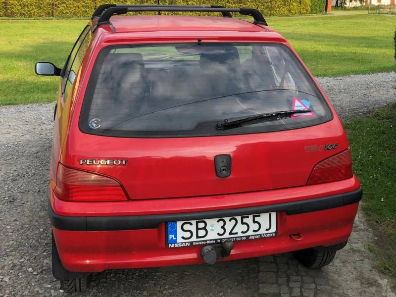 ox_auto-peugeot-106-10-benzyna