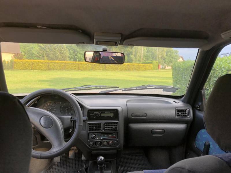 ox_auto-peugeot-106-10-benzyna