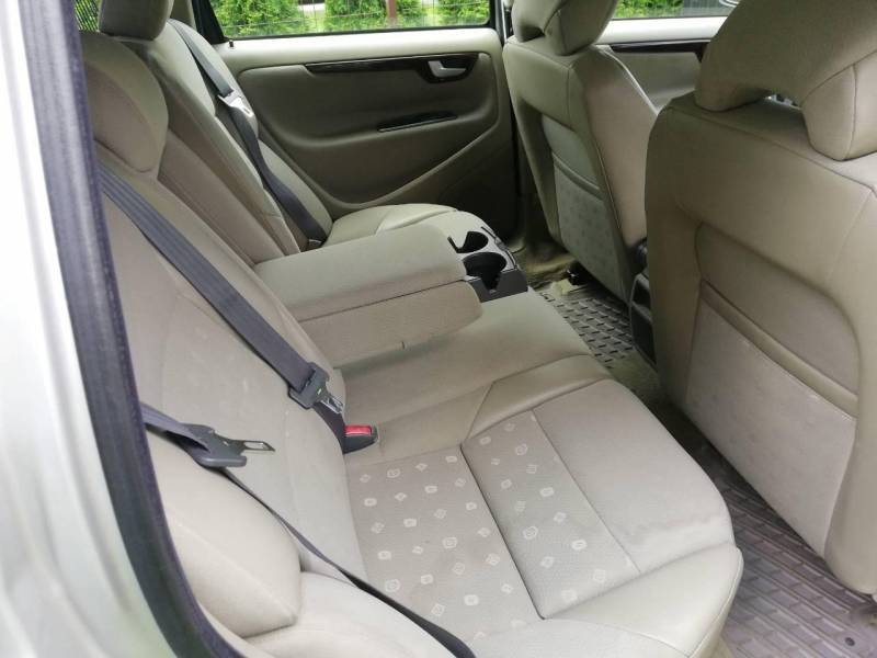 ox_volvo-v70-24-benzyna-2002rok-przeb-230tyskm