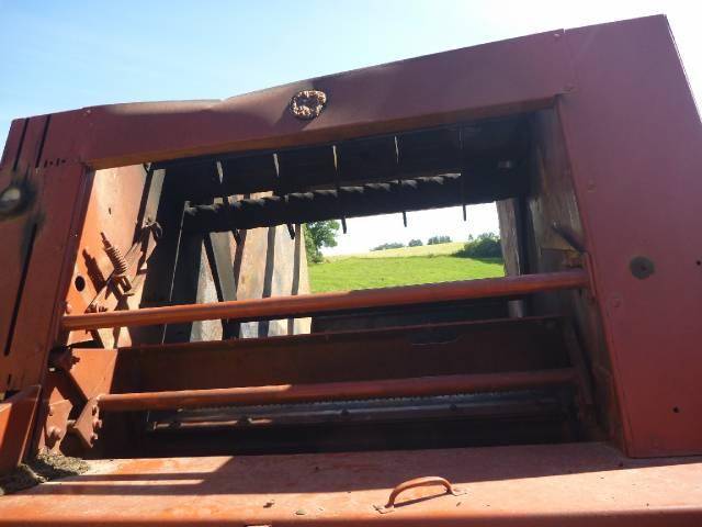 ox_newholland-5980-prasa-rolujaca