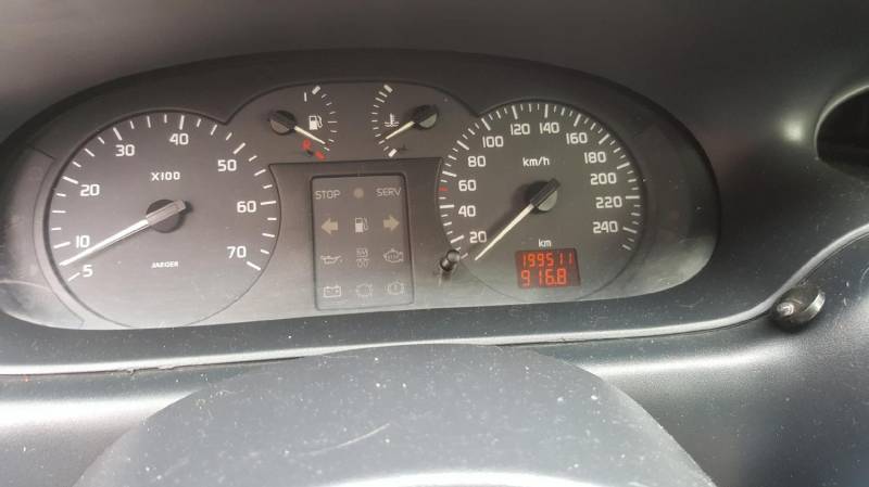ox_renault-megane-14-16v