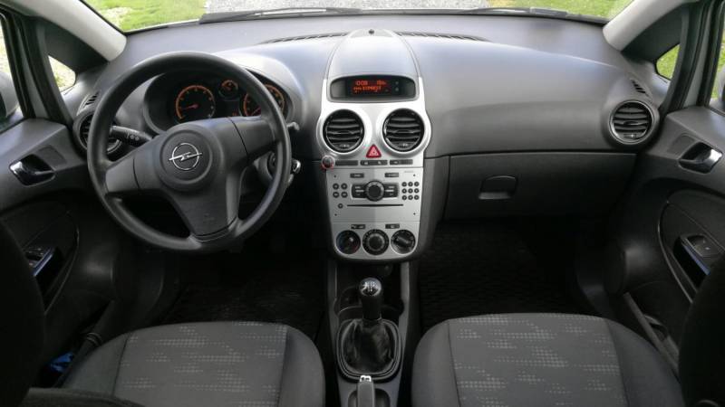 ox_opel-corsa-krajowy-12-benzgaz-klimatyzacja-nowe-opony-olej-filtry