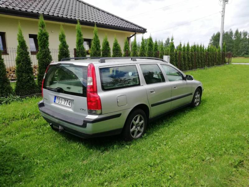 ox_volvo-v70-24-benzyna-2002rok-przeb-230tyskm