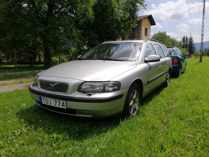 ox_volvo-v70-24-benzyna-2002rok-przeb-230tyskm