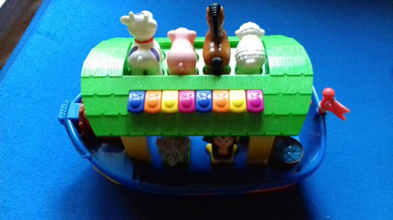 ox_arka-noego-interaktywna-zabawka-mattel