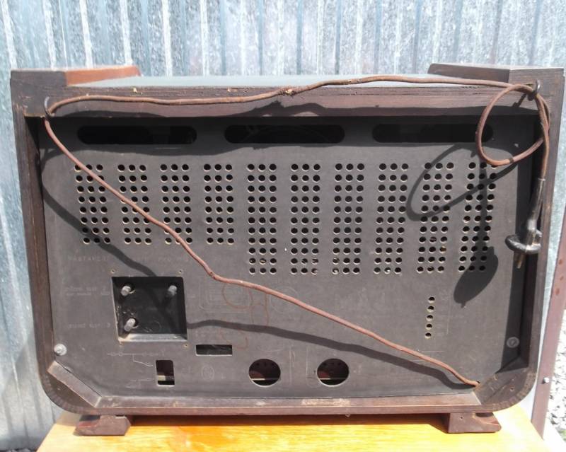 ox_radio-tesla-maj-lata-50