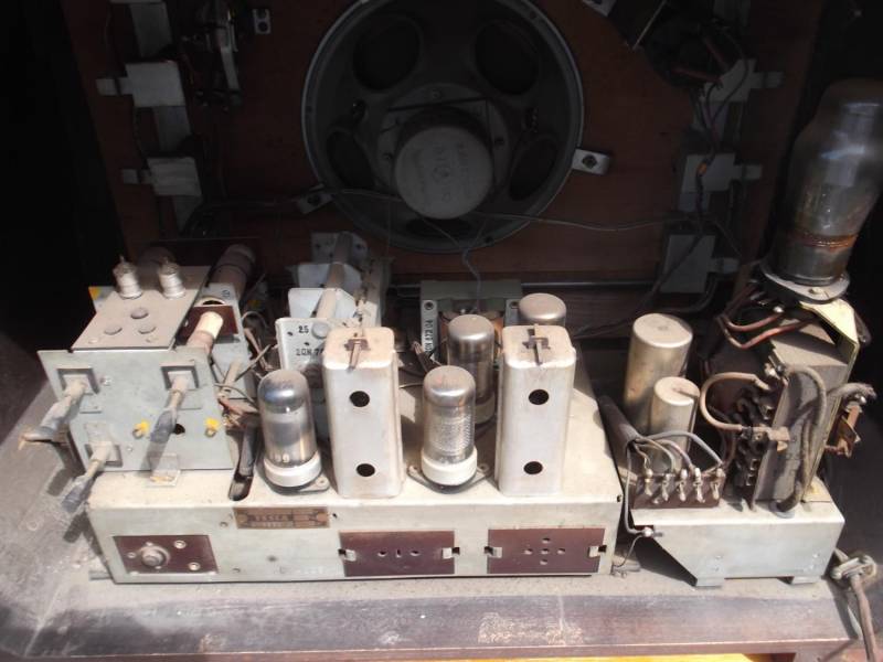 ox_radio-tesla-maj-lata-50