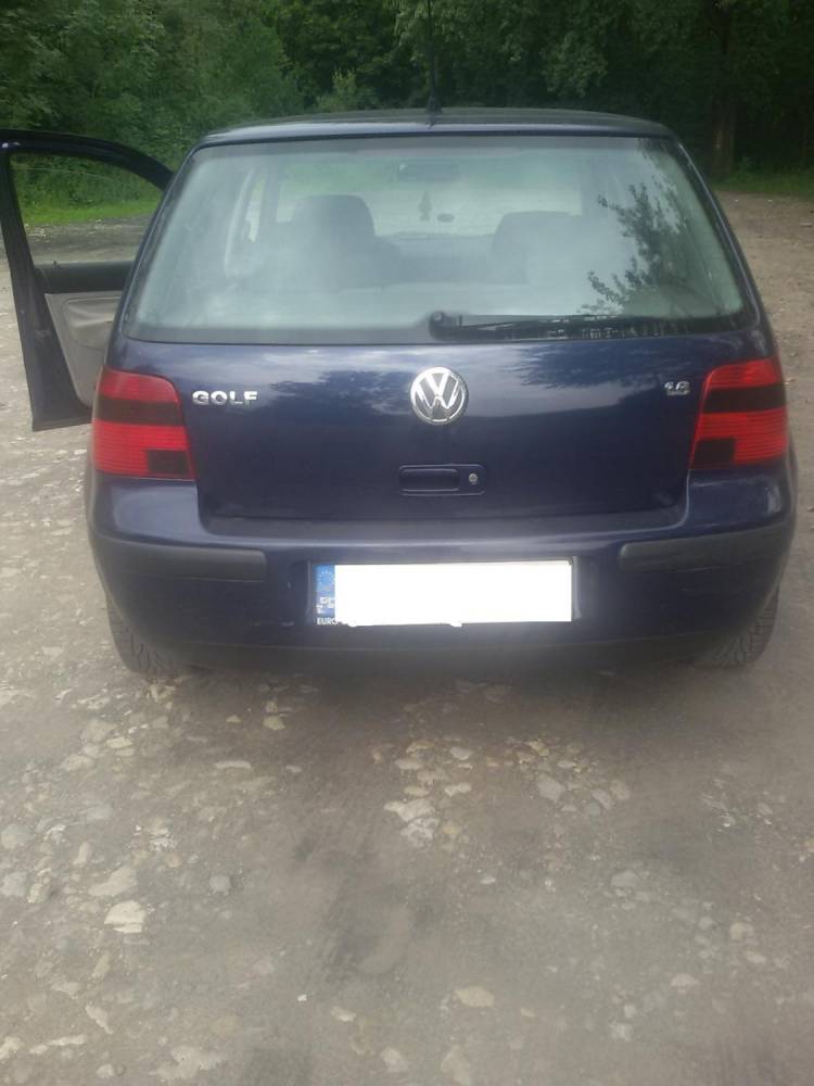 ox_vw-golf-iv-16-benzyna-klima-5-drzwi