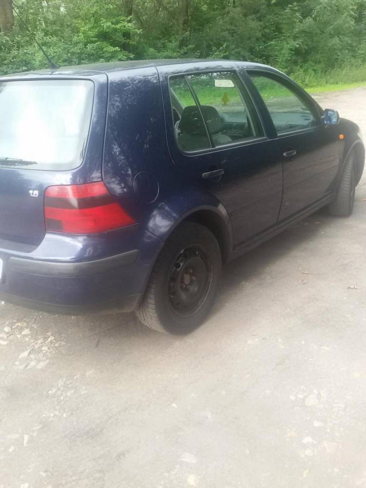ox_vw-golf-iv-16-benzyna-klima-5-drzwi