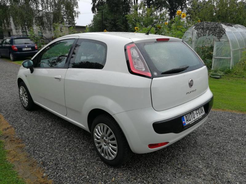 ox_fiat-punto-evo-klimatyzacja-bezwypadkowy-z-niemiec-oplacony