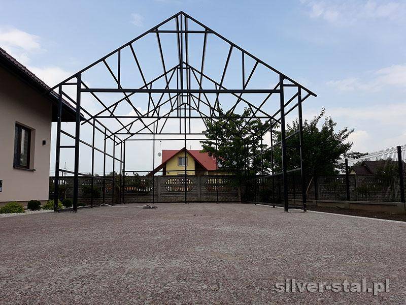 ox_wiata-blaszana-garaz-8x5-bramy-przesuwne-mocna-konstrukcja