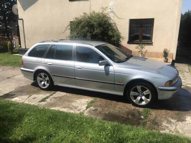 ox_bmw-e39-520i