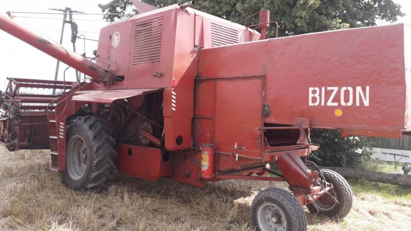 ox_kombajn-bizon-z56