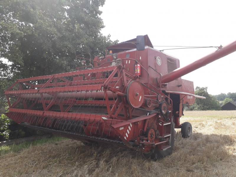 ox_kombajn-bizon-z56