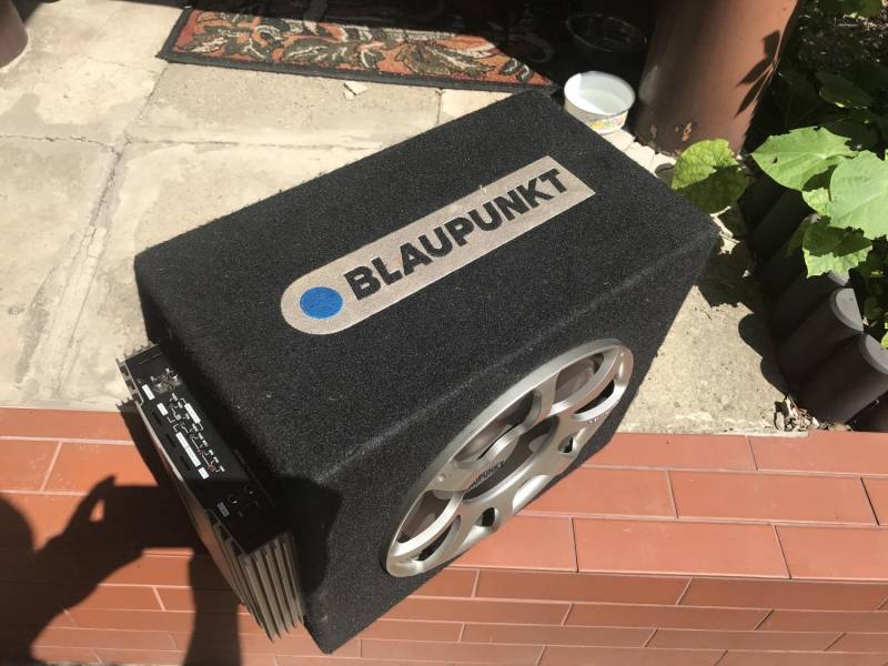 ox_blaupunkt-subwoofer-wzmaczniacz