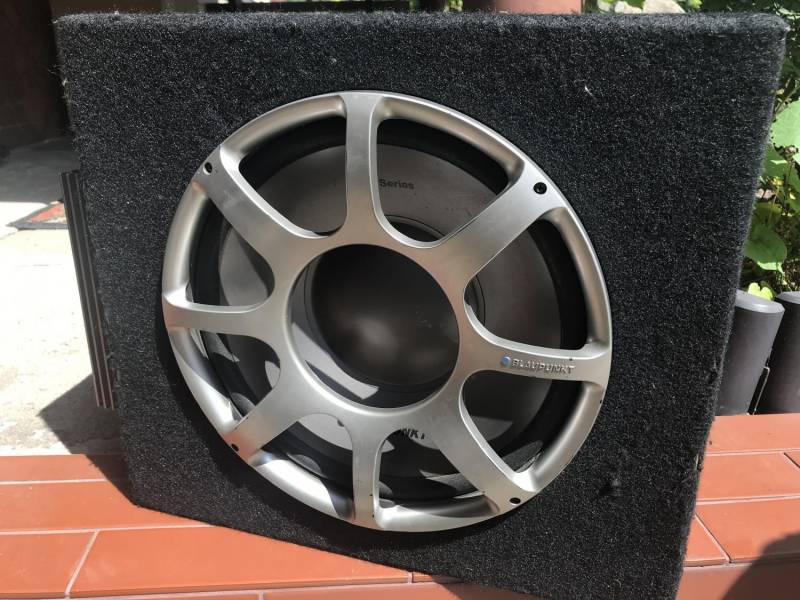 ox_blaupunkt-subwoofer-wzmaczniacz