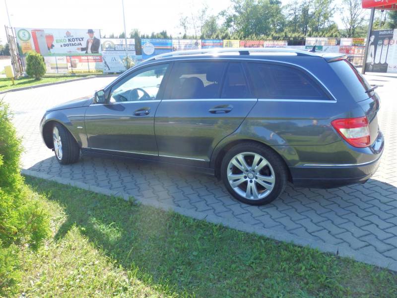 ox_mercedes-w-204combi-2007r-22-cdi-avangarde