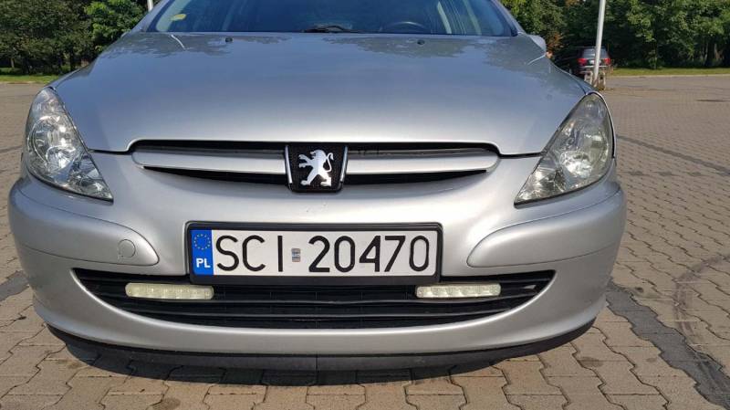 ox_peugeot-307-sw20-hdi90km2005panoramanaviklimaaut