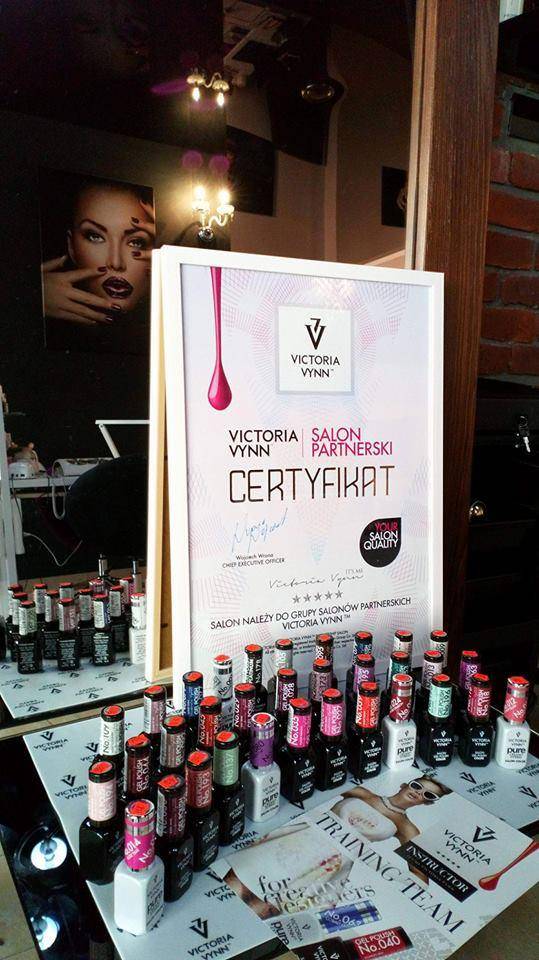 ox_manicure-pedicure-ibx-system-victoria-vynn-salon-lesthetique