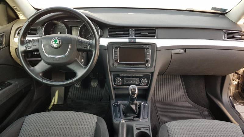ox_sprzedam-skode-superb-diesel-2011r-1-wlasciciel-salon-polska
