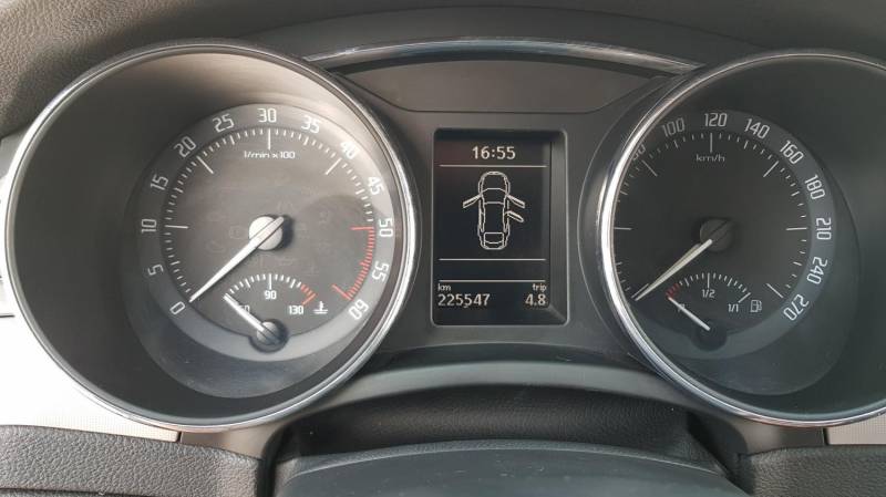 ox_sprzedam-skode-superb-diesel-2011r-1-wlasciciel-salon-polska