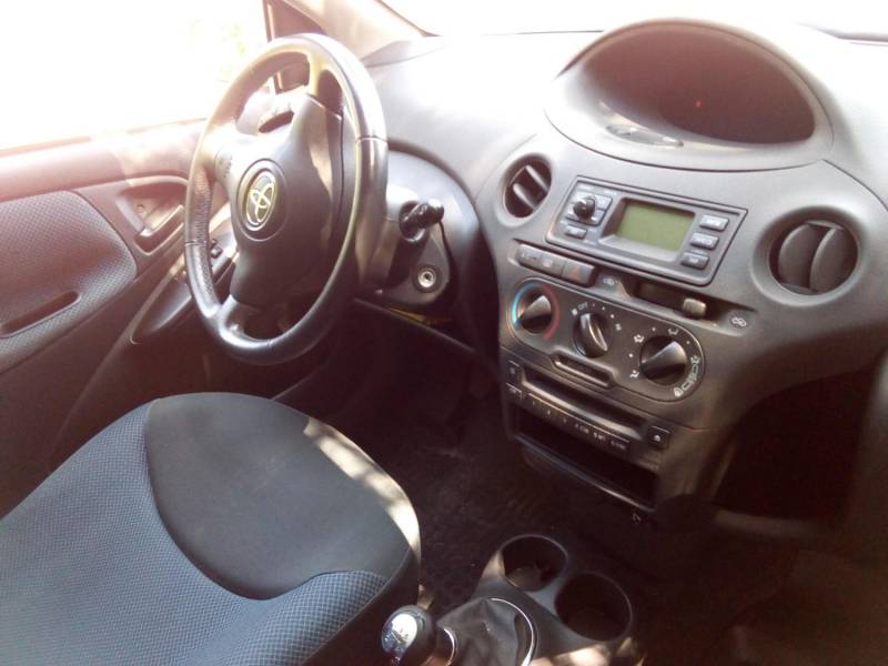 ox_toyota-yaris-2005-r-lift-13-87km-klimatyzacja-przebieg-88-tys-km