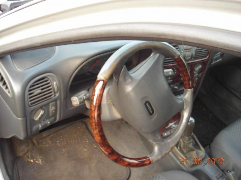 ox_sprzedam-volvo-v40-z-1999-roku-mozliwa-zamiana