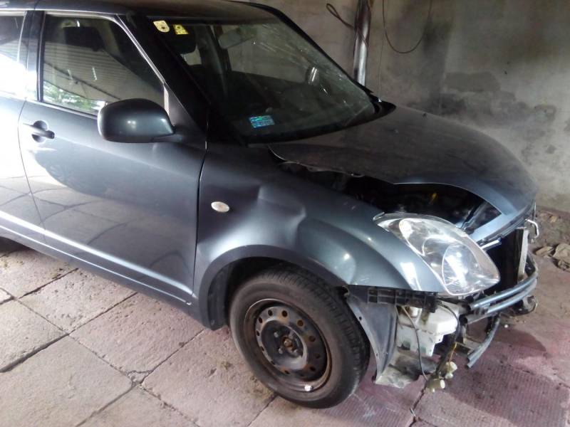 ox_suzuki-swift-2006-r-4x4-bogata-wersja-uszkodzony