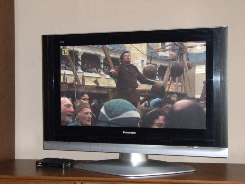 ox_telewizor-37-plazma-panasonic-viera