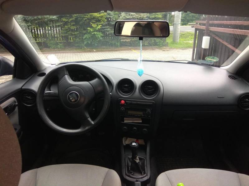 ox_seat-ibiza-iii-12-benz-2002r-klimatyzacja-manualna-sprawna