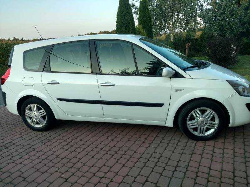 ox_renault-grand-scenic-7os