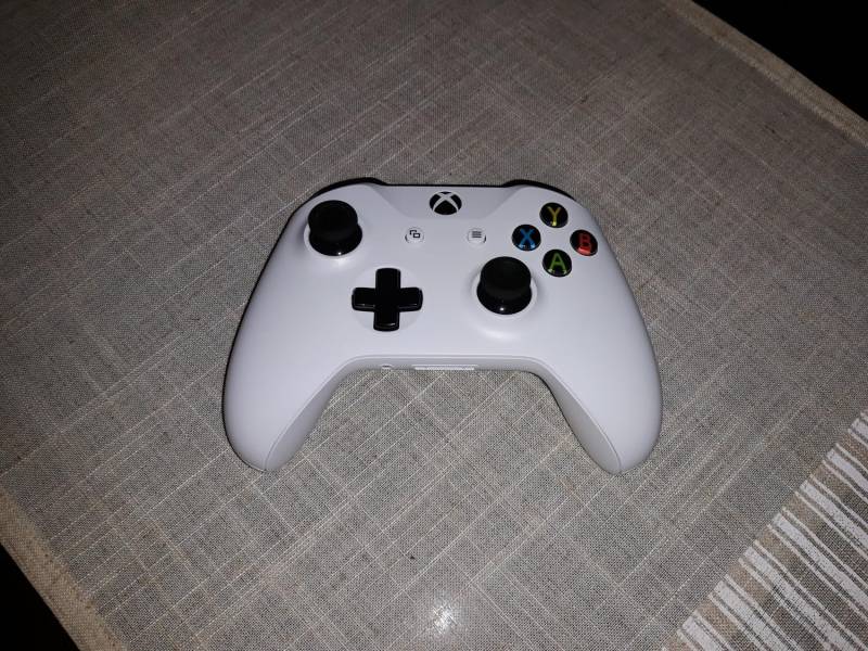 ox_konsola-xbox-one-s-500gb-gwarancja-gratisy