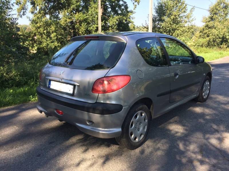 ox_peugeot-206-11benzyna-2004rok