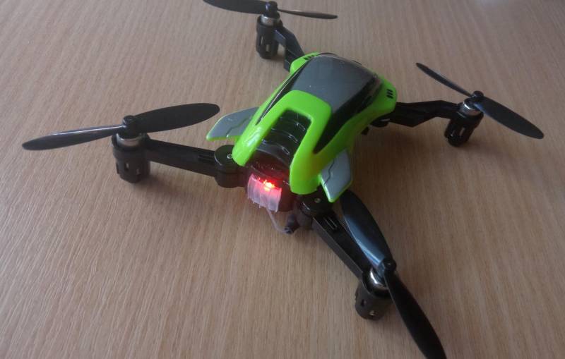 ox_nowy-dron-z-kamera-quadrocopter-kaideng-k100-kamera