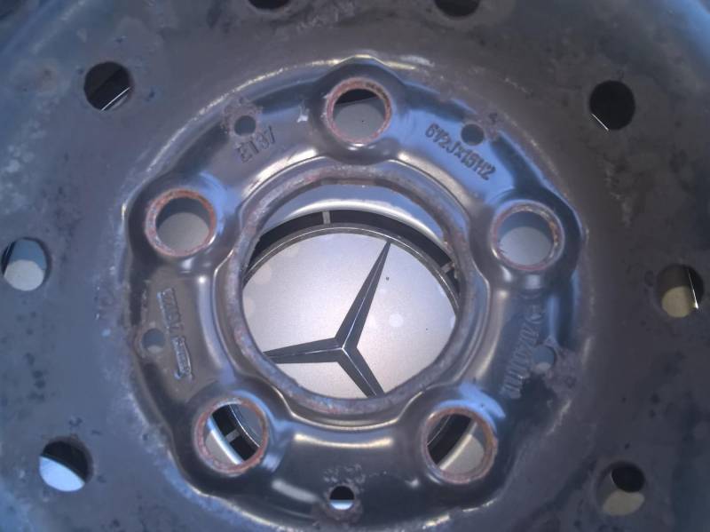 ox_kola-felgi-z-oponami-zimowymi-1956515-mercedes