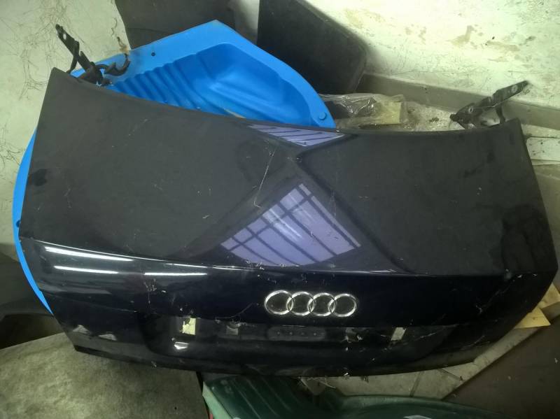 ox_audi-a4-sedan-drzwizderzak-tylnyklapa-tylna