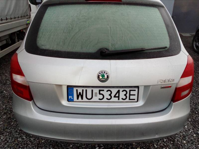 ox_skoda-fabia-2012-rok