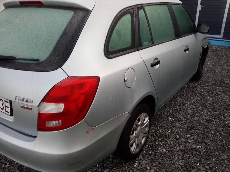 ox_skoda-fabia-2012-rok