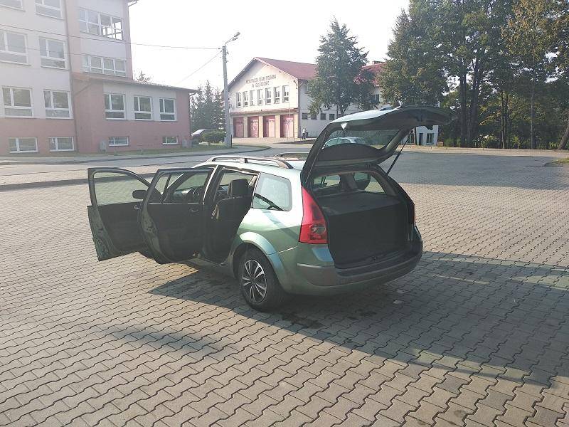 ox_renault-megane-ph-ii-2004-15-dci