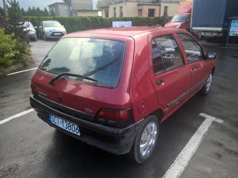 ox_renault-clio-12-benzyna-1-wlasciciel-od-nowosci