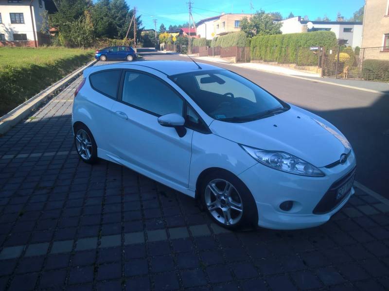 ox_ford-fiesta-mk7-st-2010r-16-16v-120km